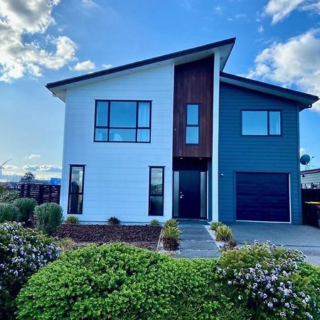 Morden Spacious New House Hamilton Esterno foto