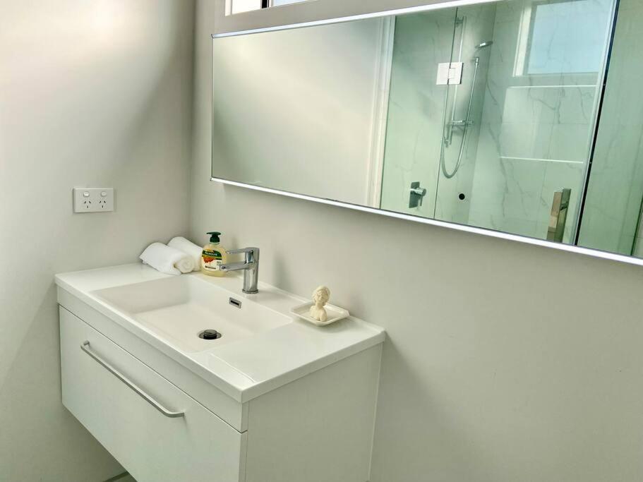 Morden Spacious New House Hamilton Esterno foto