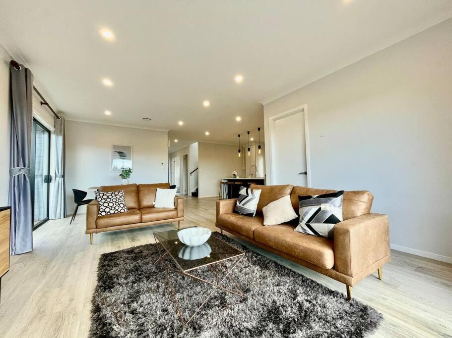 Morden Spacious New House Hamilton Esterno foto