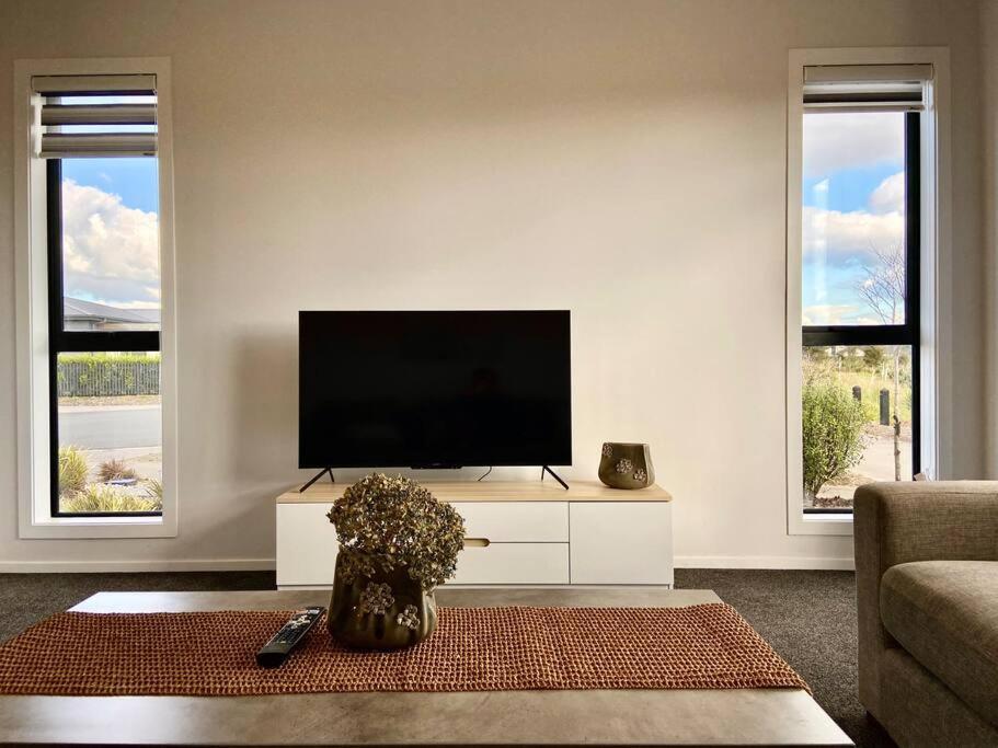 Morden Spacious New House Hamilton Esterno foto