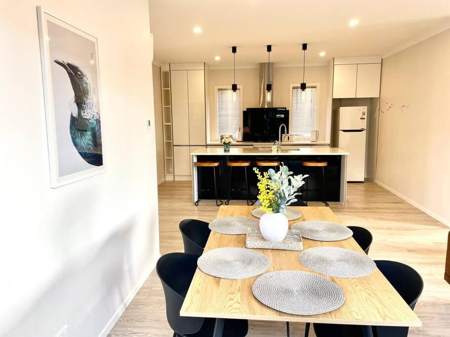 Morden Spacious New House Hamilton Esterno foto